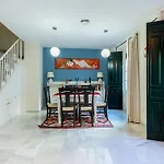 Holi-Rent Penthouse Penuelas
