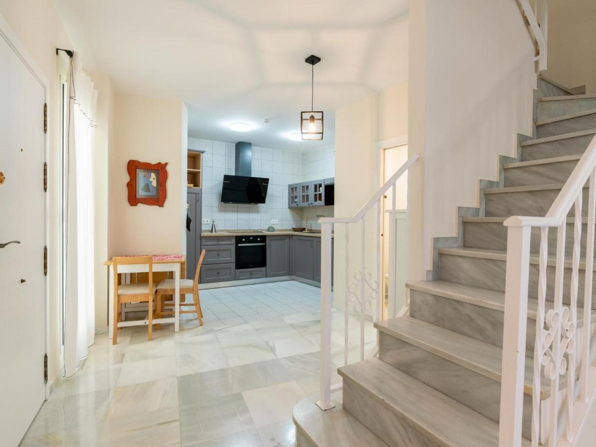 Holi-rent Penthouse Penuelas Appartement